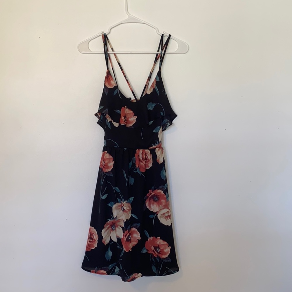 Cute floral dress!